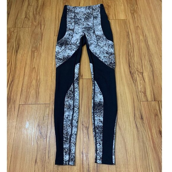 Lululemon Sweat & Repeat Tight *28" Serigraph Black - Picture 5 of 13